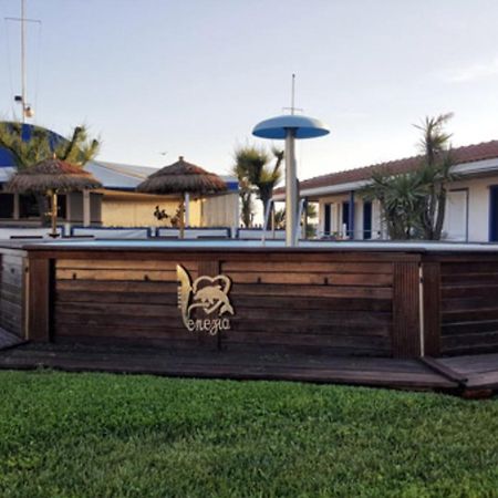 Bed And Breakfast Bagno Venezia Marina Di Carrara Exterior foto