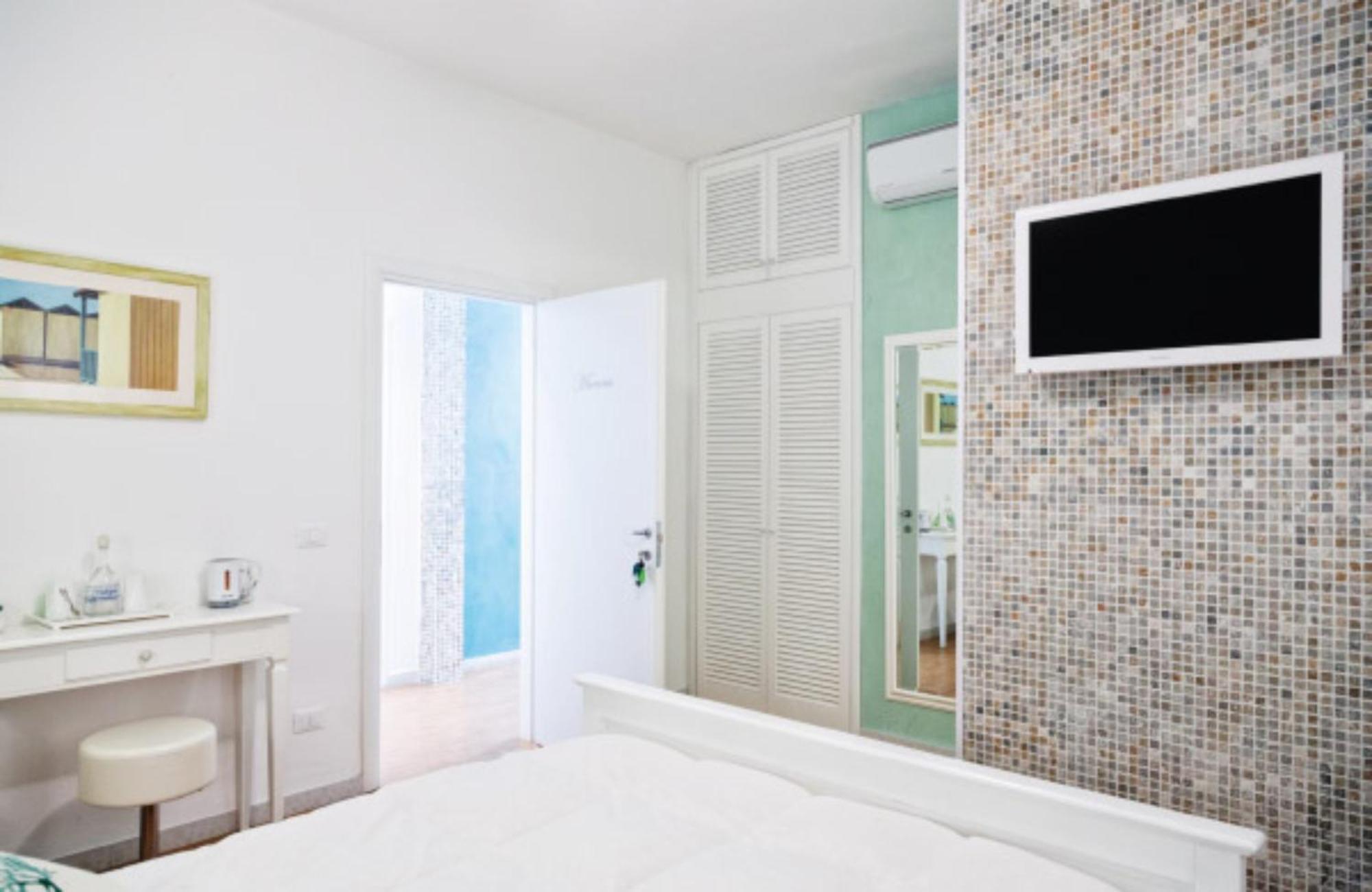 Bed And Breakfast Bagno Venezia Marina Di Carrara Exterior foto