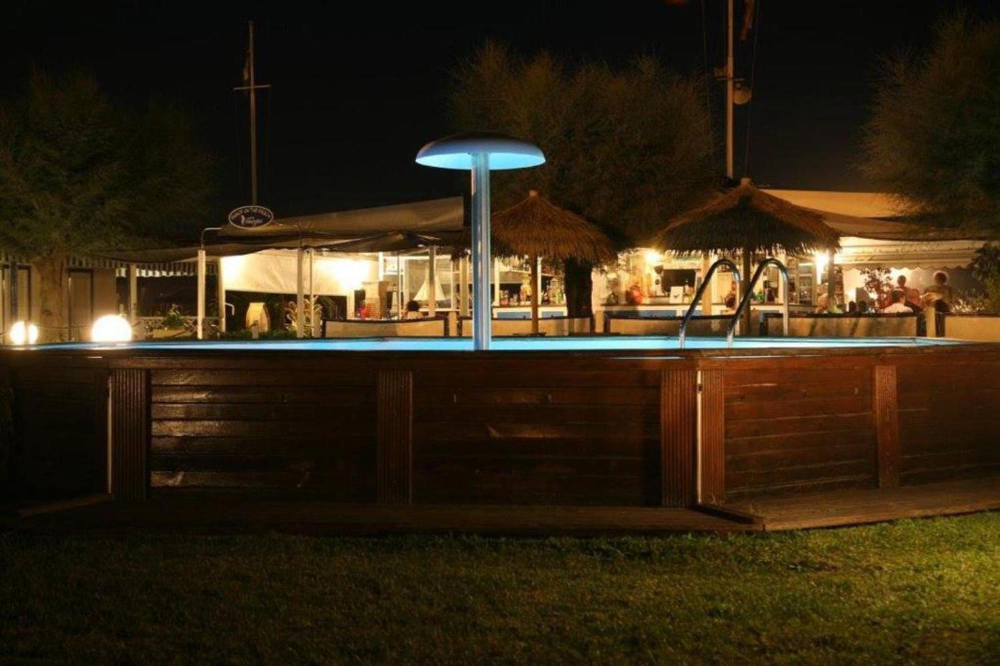 Bed And Breakfast Bagno Venezia Marina Di Carrara Exterior foto