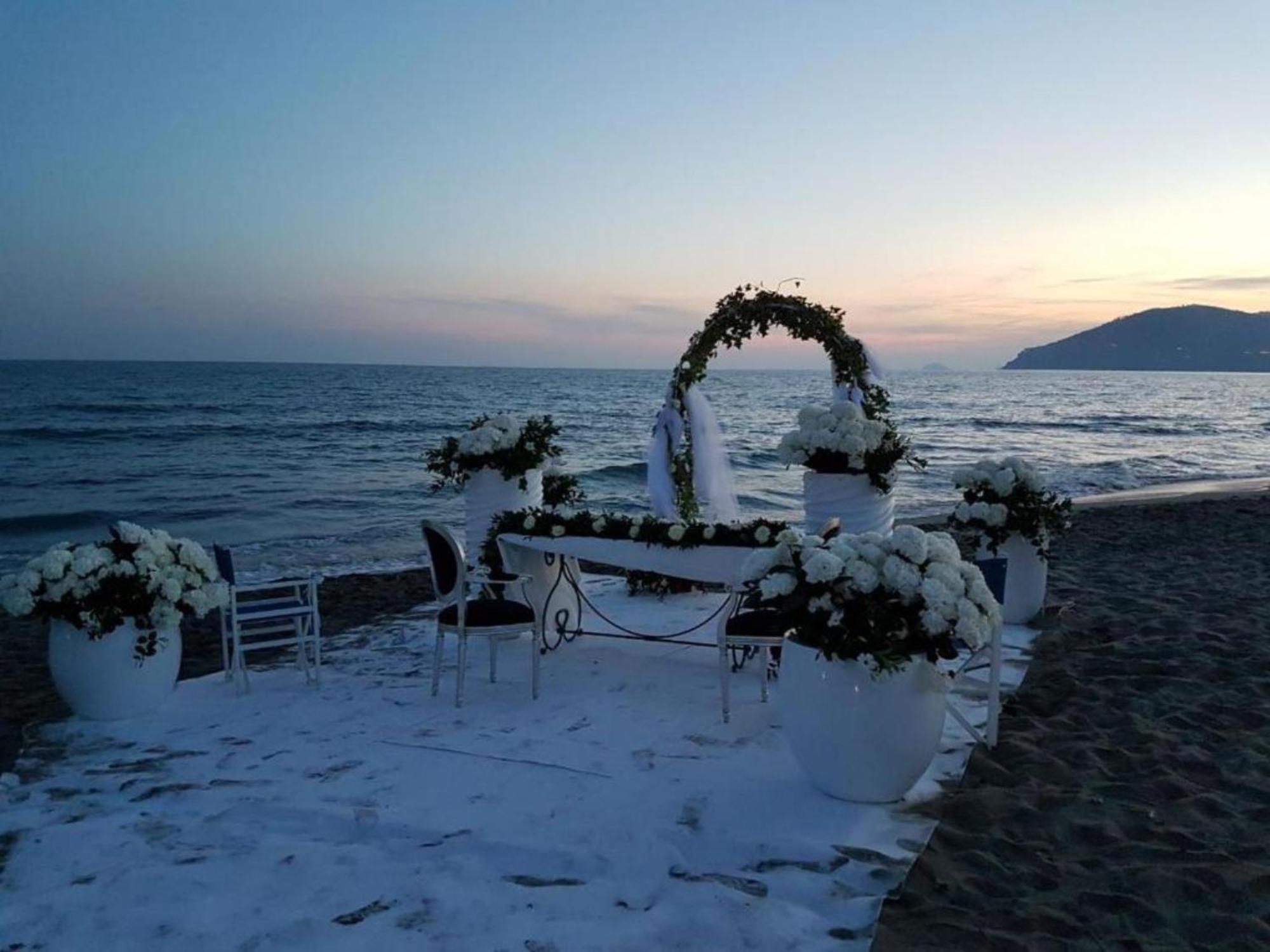 Bed And Breakfast Bagno Venezia Marina Di Carrara Exterior foto